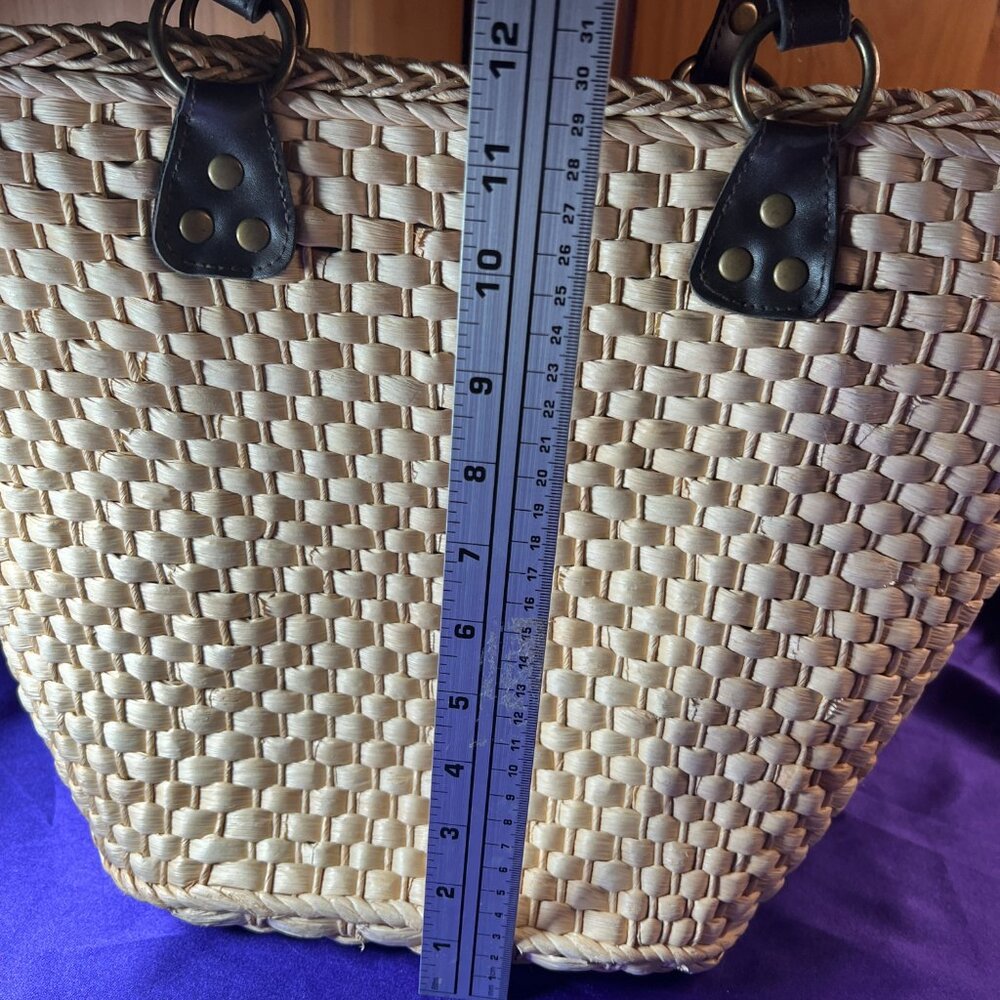 πLarge Woven Strow Shoulder Purse with Zipper- Never Used - Picture 4 of 12